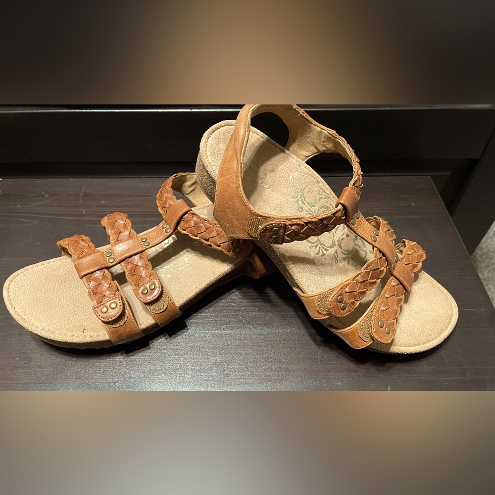 Atrex Reese arch support sandals size 8.5